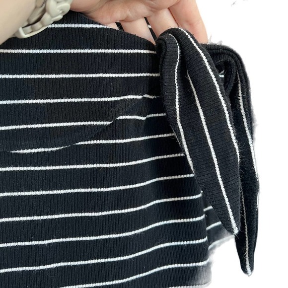 MINKPINK x REVOLVE Morgan Black and White Stripe Ribbed Top Size Medium - Picture 4 of 6